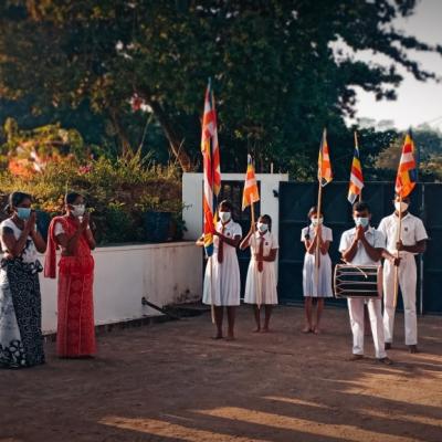 Photo 6098179890860896990 Y